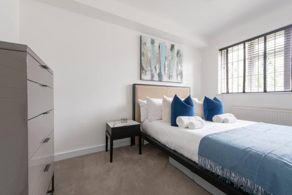 2 Bedroom Modern Urban Sanctuary 1Cc - Cherrydeal Лондон Экстерьер фото