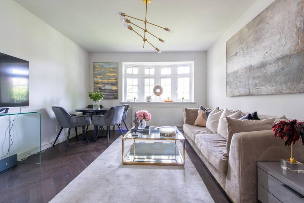 2 Bedroom Modern Urban Sanctuary 1Cc - Cherrydeal Лондон Экстерьер фото