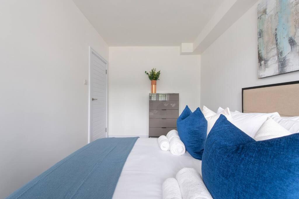 2 Bedroom Modern Urban Sanctuary 1Cc - Cherrydeal Лондон Экстерьер фото