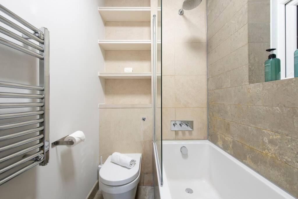 2 Bedroom Modern Urban Sanctuary 1Cc - Cherrydeal Лондон Экстерьер фото